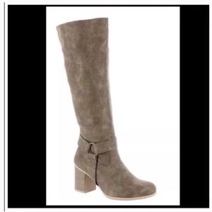 Women’s knee high boots size 6 NWT